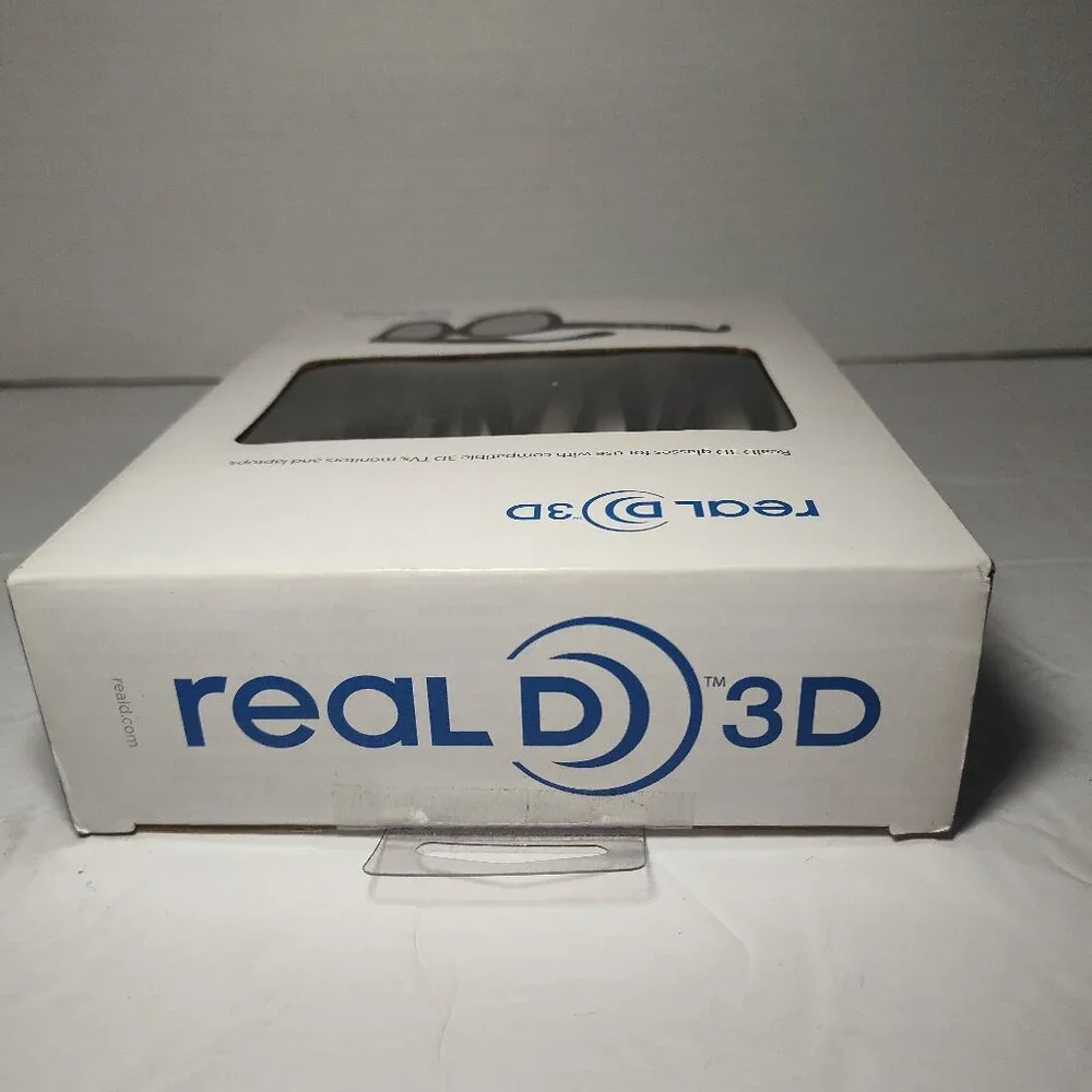 Real D 3D 4 Pair Glasses For Use With Compatible 3D TV Monitors And Laptops NEW